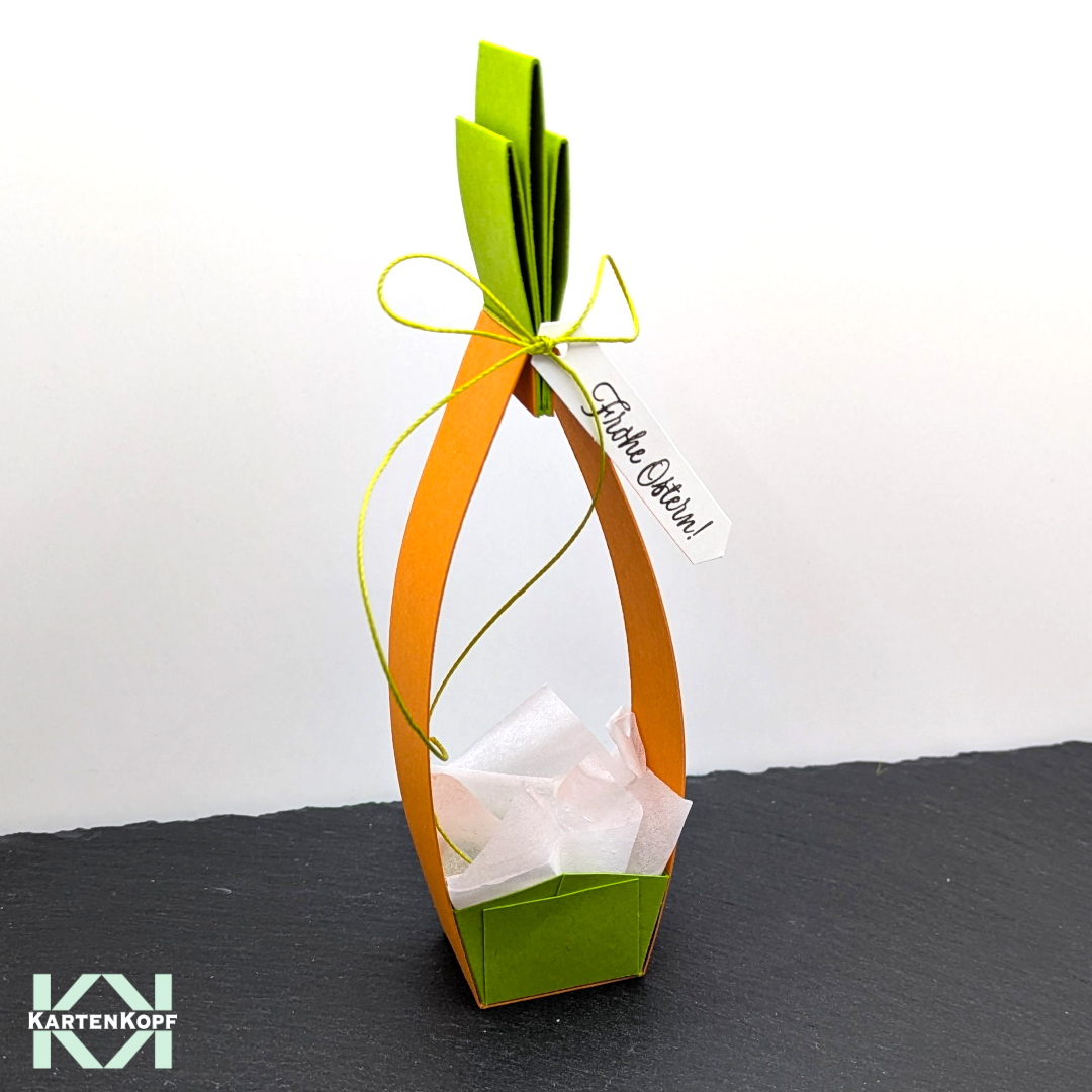 Osterverpackung Möhrenform – handgemachter Mini‑Osterkorb, befüllbar (Seitenansicht)
